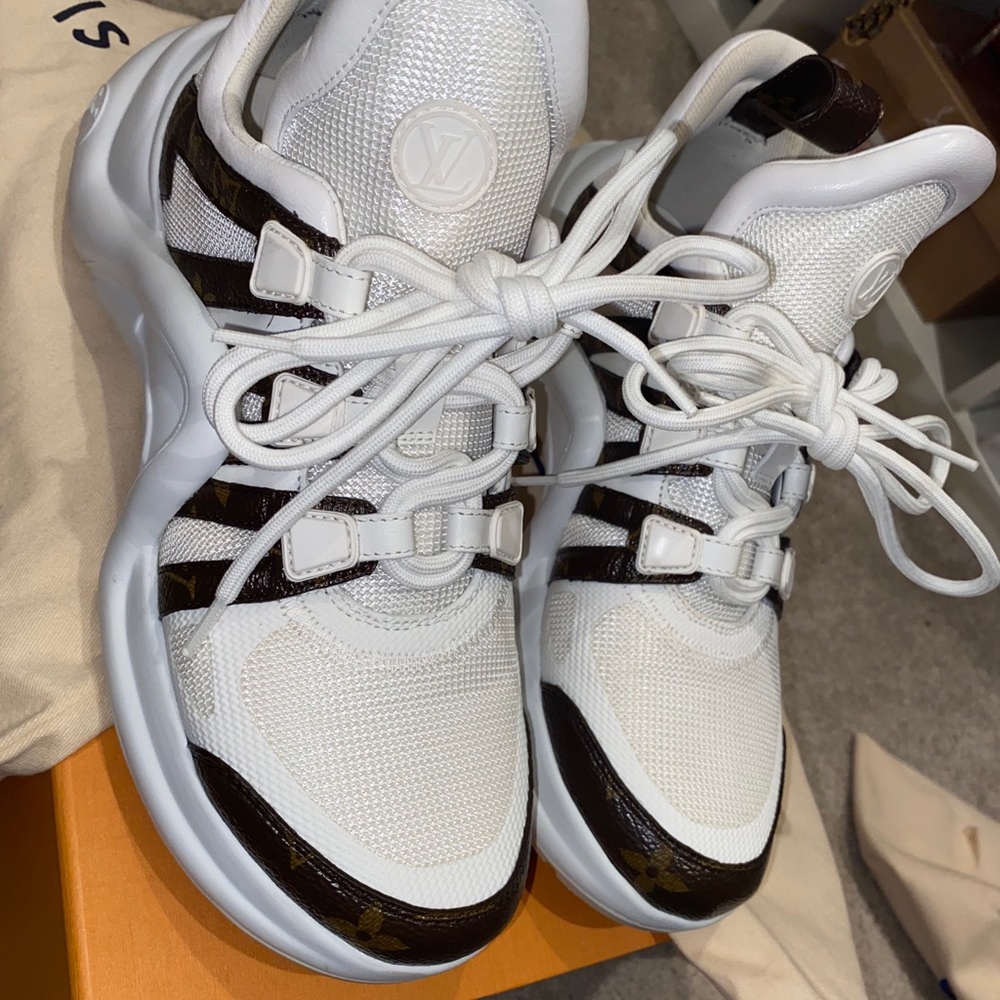 LV ARCHLIGHT SNEAKER
